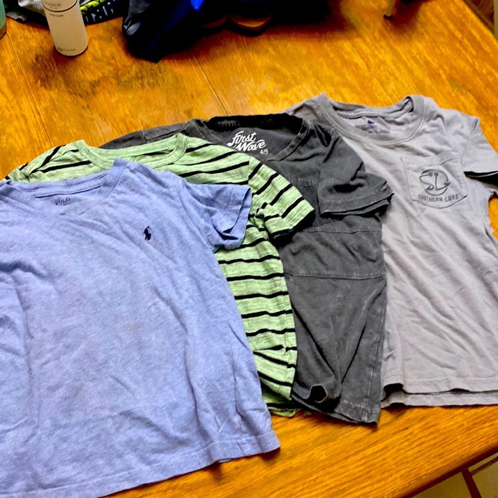 Boys Short Sleeve Shirt Bundle, Sizes 4-5 🌟